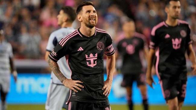 Kapten timnas Argentina Lionel Messi mengungkapkan alasan tidak berbicara dengan bahasa Inggris di depan umum.