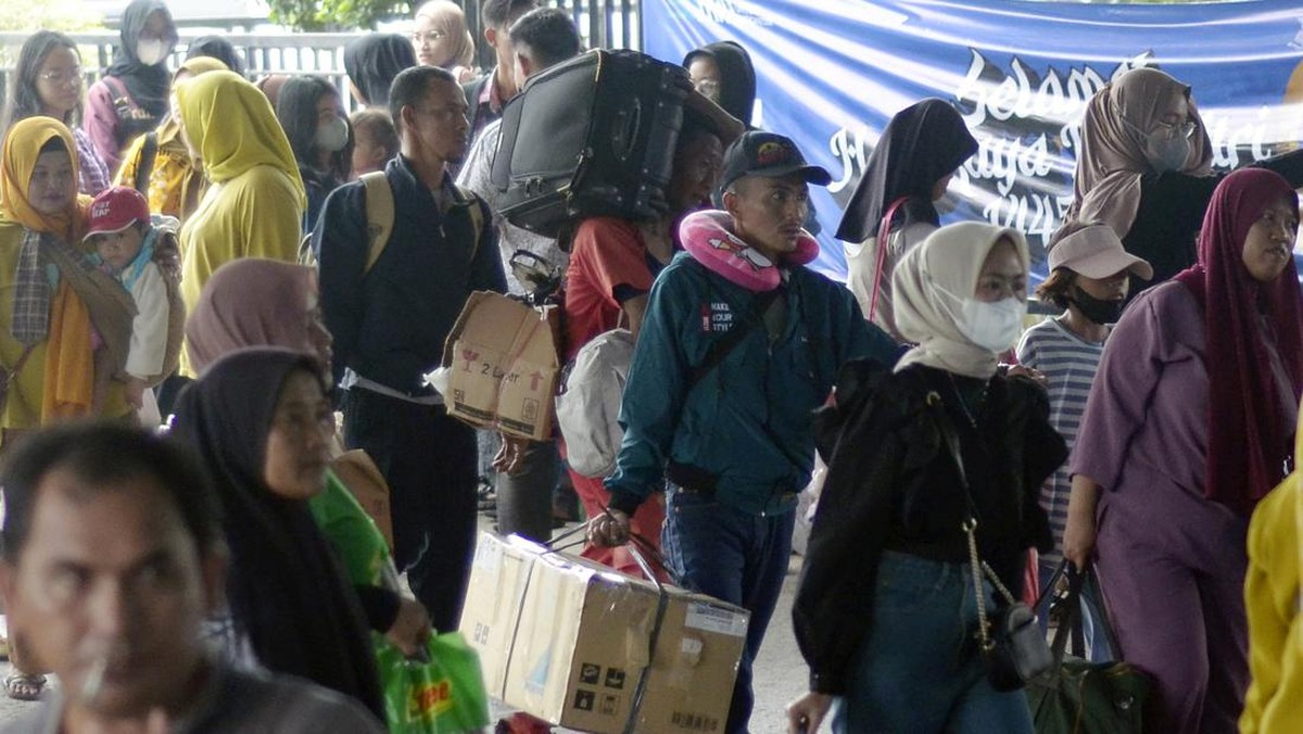 FOTO: Penampakan Puncak Arus Balik di Pelabuhan Bakauheni