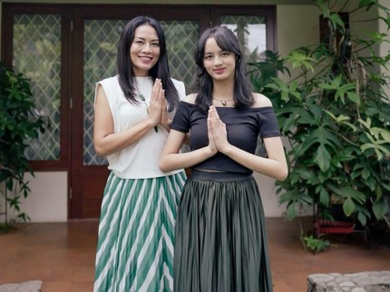 7 Potret Cantik Atisha, Putri Dewi Lestari yang Sudah Gadis & Bikin Pangling