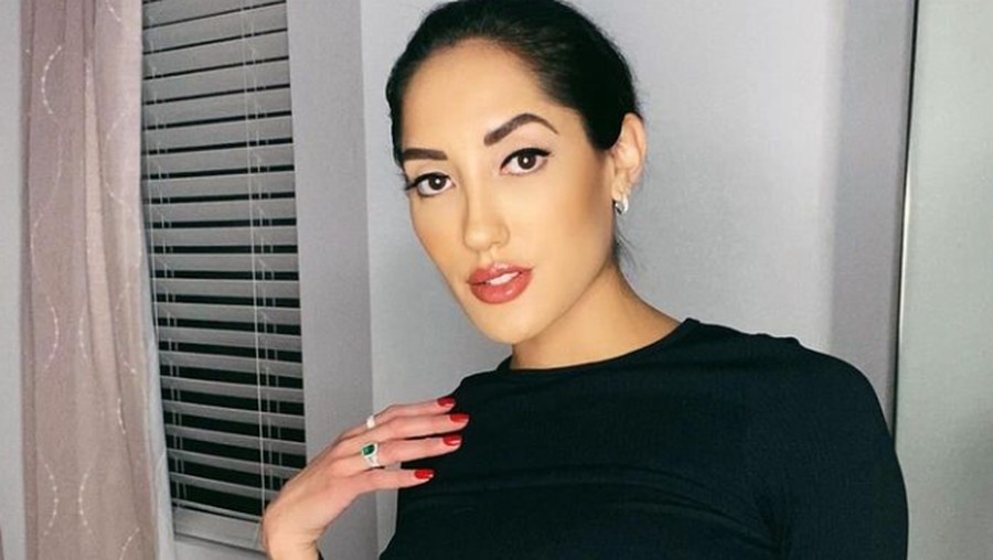 Chloe Amour Chloe Amour