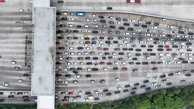 Kapolri Sebut Ada 2,3 Juta Kendaraan Keluar Jakarta Lewat Jalur Tol