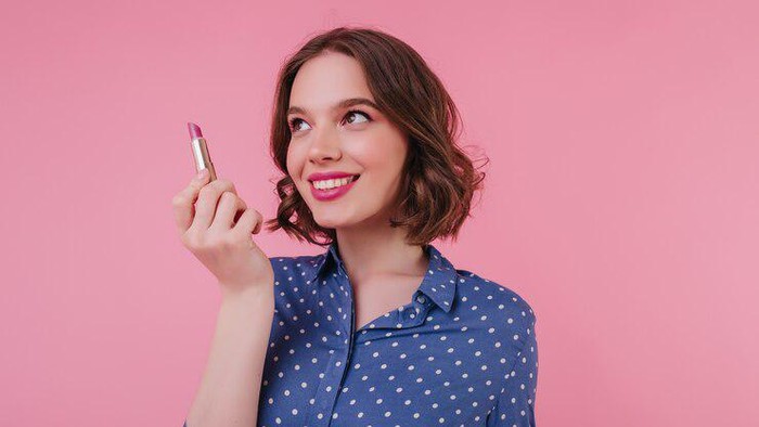 5 Rekomendasi Warna Lipstik Terbaik untuk Halal Bihalal agar Wajah Fresh Saat Silaturahmi