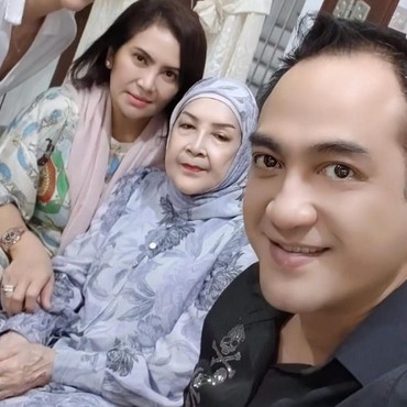 Sosok Anggia Novita Eks Istri Pertama Ferry Irawan yang Rayakan Lebaran Bersama