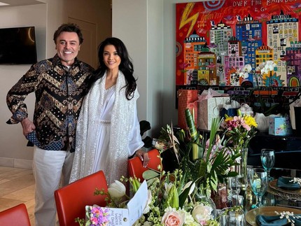 5 Potret Farah Quinn Rayakan Lebaran di Amerika Serikat bareng Suami, Ada Menu Pempek