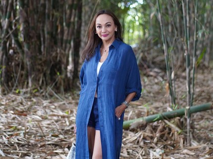 Lama Menghilang, Intip 7 Potret Terbaru Model dan Aktris Gladys Suwandhi yang Awet Muda