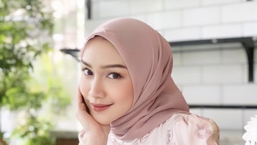 Melody Prima Akui Tetap Berhubungan Baik dengan Eks Suami Meski Setahun Cerai