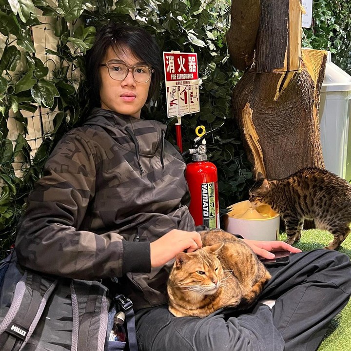 <p>Kini sudah remaja, penampilan El Pitu Candra sukses menuai sorotan dari warganet. "Eross versi ganteng plus lebih muda," komentar netizen @litarani*********** (Foto: Instagram @sarahcandra)</p>