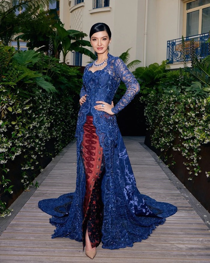 6 Selebriti Memakai Kebaya, Inspirasi Outfit Formal hingga Kasual
