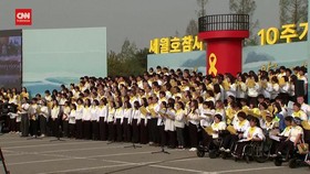 VIDEO: Korea Selatan Peringati 10 Tahun Tenggelamnya Kapal Feri Sewol