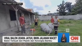 VIDEO: Viral Balon Udara Jatuh, Bikin Jalanan Macet