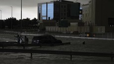 Banjir Rendam Uni Emirat Arab, KJRI Dubai Mati Listrik