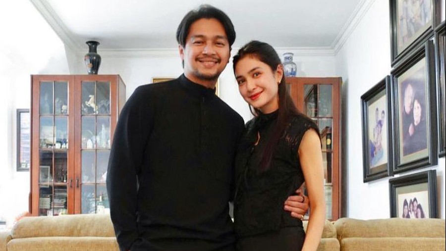 Deva Mahenra & Mikha Tambayong