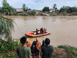 Lansia di Muratara Hilang Terbawa Banjir Luapan Sungai