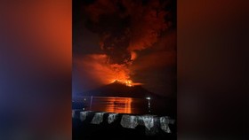 Status Gunung Ruang Naik Jadi Awas Gegara Erupsi, Berpotensi Tsunami