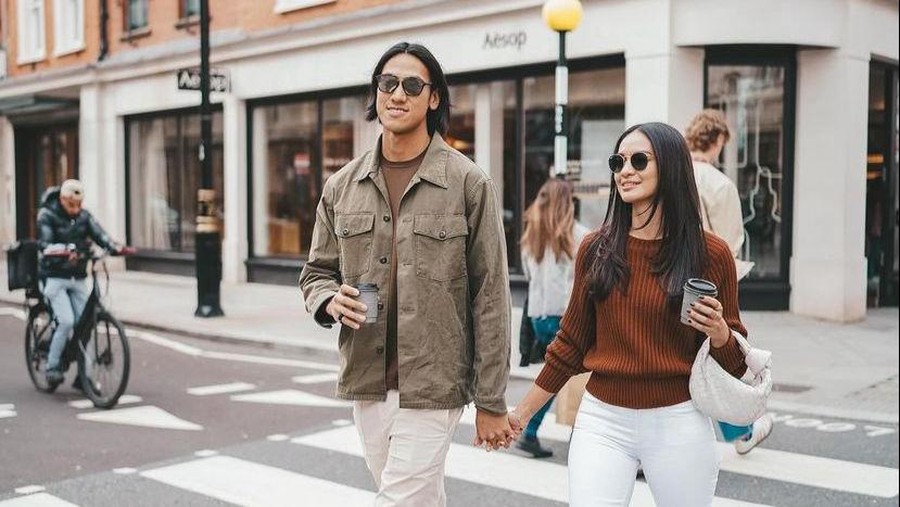 Hana Malasan dan Sean Gelael