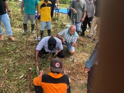 Polisi Bongkar Makam Pria Diduga Eks Casis TNI AL yang Dibunuh Serda Adan