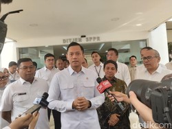 AHY Keliling Kantor ATR hingga Sapa Pegawai Usai Lebaran