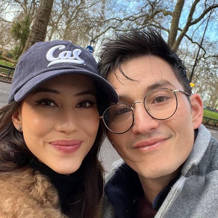 <p>Aktor Mike Lewis kembali membangun rumah tangga usai bercerai dari Tamara Bleszynski pada 2012. Ia menikah dengan prempuan bernama Janisaa Pradja. (Foto: Instagram @mike_lewis @janisaas)</p>