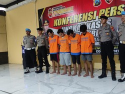 6 Perakit dan Penjual Mercon di Sidoarjo Selama Ramadan Diringkus