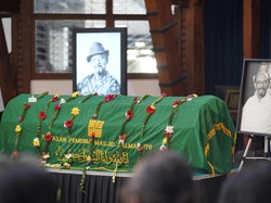Profesor Seni Rupa Abdul Djalil Pirous Tutup Usia
