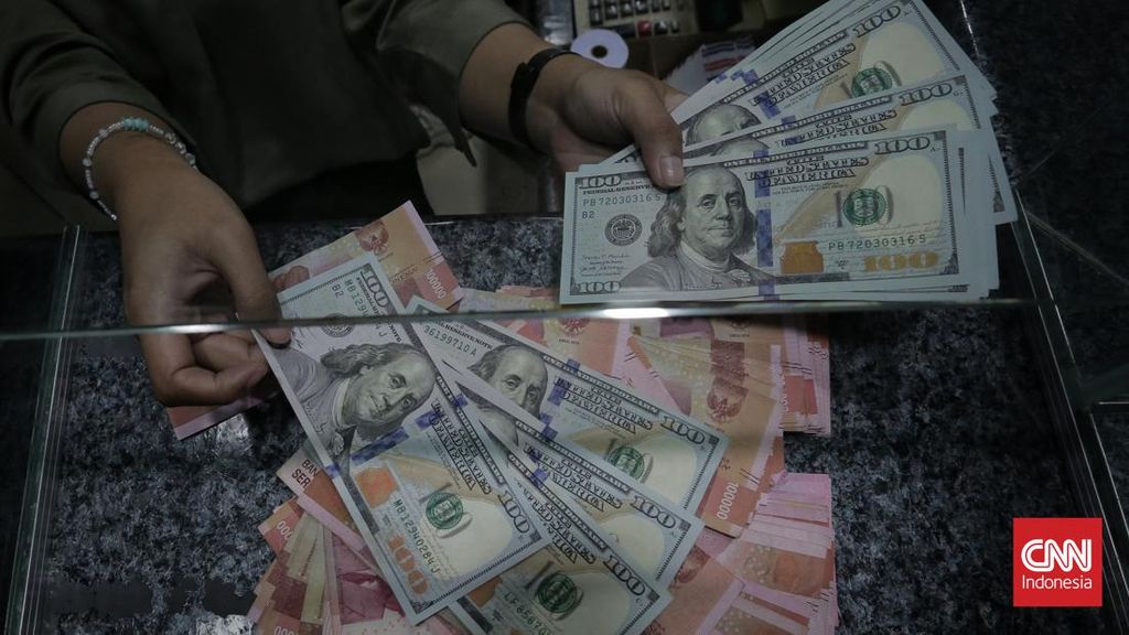 Rupiah Loyo ke Rp16.798 per Dolar AS Sore Ini