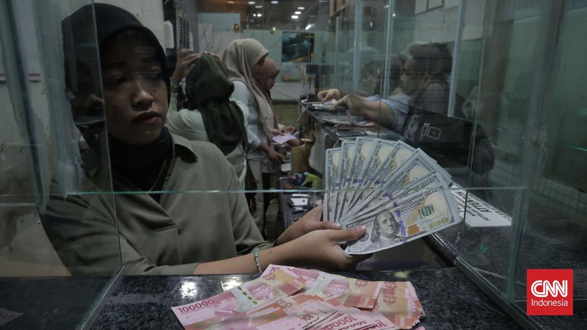 Analis Ungkap Sebab Rupiah Melemah Hingga Rp16.600 per Dolar AS