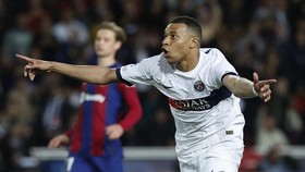 Hasil Liga Champions: Hantam Barcelona 4-1, PSG ke Semifinal