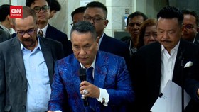VIDEO: Hotman Sebut Refly Tak Pernah Sidang, Todung Konsultan