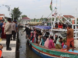 Praonan, Tradisi Keliling Laut di Kota Pasuruan Saat Lebaran Ketupat