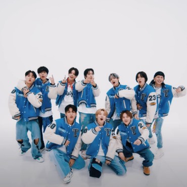 Lirik Lagu Yellow - TREASURE