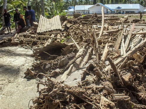 Banjir Bandang Terjang Sigi Sulteng, 2 Rumah Hanyut Terseret Arus 