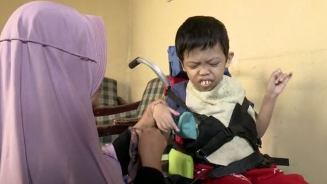Mari salurkan donasi Anda untuk pengobatan dan perawatan Hilman yang menderita thalasemia dan cerebral palsy melalui berbuatbaik.id.