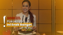 Makan Mewah di Restoran Ternama Marina Bay Sand, Ikannya Lembut Banget