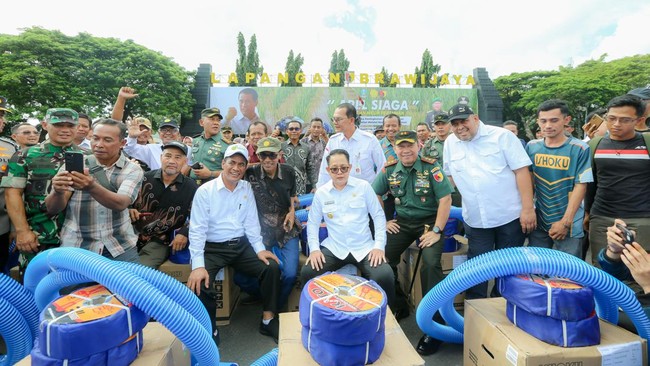 Menteri Pertanian, Andi Amran Sulaiman, menilai pompanisasi menjadi salah satu solusi tepat untuk menghadapi ancaman El Nino saat Apel Alsintan.