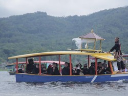 Kirab Mahkota Binokasih di Situ Lengkong Ciamis yang Mematahkan Mitos