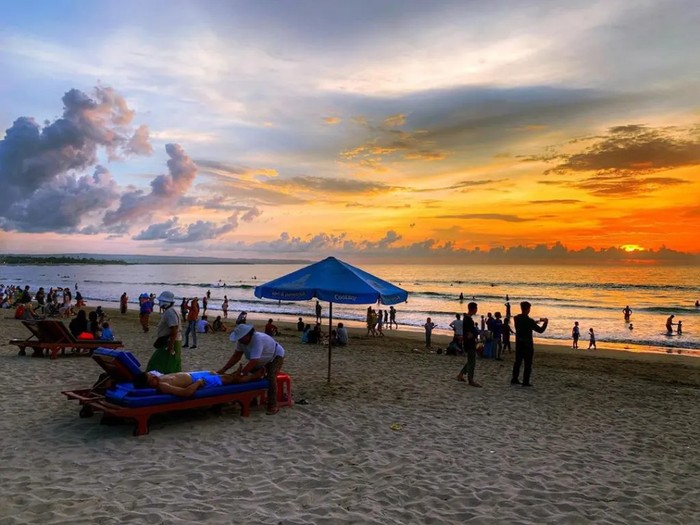 8 Tempat di Bali yang Miliki Pemandangan Sunset Memesona
