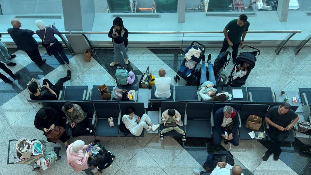 Cerita Mencekam Turis AS Terjebak di Dubai saat Dihantam Serangan