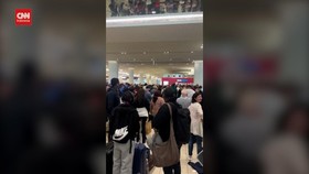 VIDEO: Bandara Dubai Chaos Akibat Banjir, Ribuan Penumpang Telantar