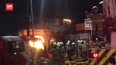 VIDEO: Ruko di Mampang Jaksel Terbakar, 50 Personel Dikerahkan