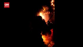 VIDEO: Momen Erupsi Gunung Ruang Kamis Malam