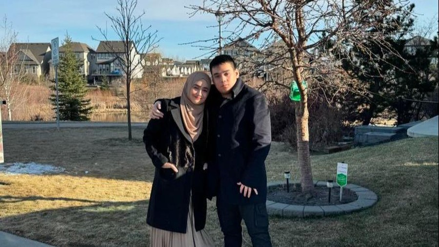 Cindy Fatikasari dan Tengku Firmansyah