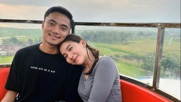 img-title Bukan Sembarangan, Ini Sosok & Pendidikan Pacar Cantik Ernando Ari Kiper Timnas