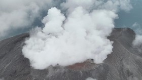 Ahli Buka Suara Soal Klaim Gas SO2 Gunung Ruang Nyebar ke Seluruh RI