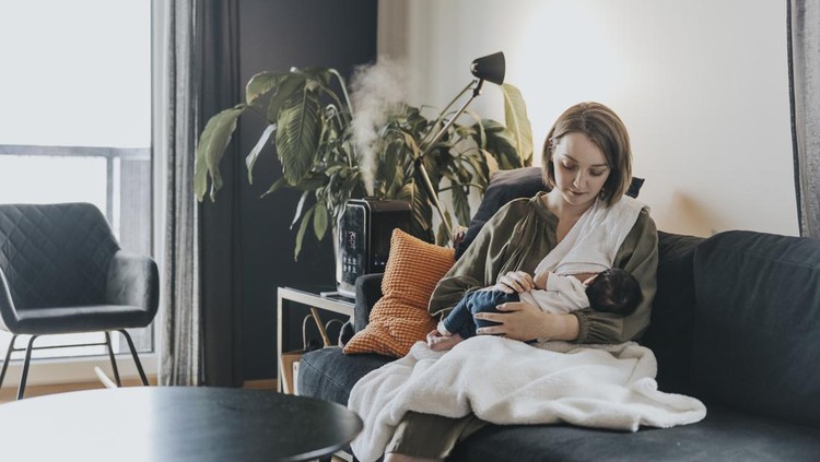 Ilustrasi Humidifier di Kamar Bayi