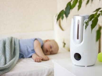 Perlukah Menggunakan Humidifier di Kamar Tidur untuk Bayi Baru Lahir?