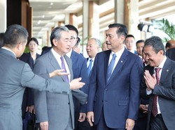Ajak China Lanjutkan Kereta Cepat ke Surabaya, Luhut Bikin Tim Khusus