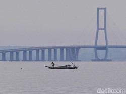 Jembatan Suramadu Mau Ditarif Lagi?