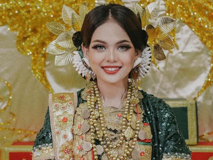 7 Potret Persiapan Pernikahan Putri DA yang Diberi Uang Panai Rp2 M, Mewah Bernuasa Emas