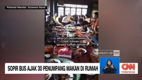 VIDEO: Sopir Bus Ajak 30 Penumpang Makan Di Rumah