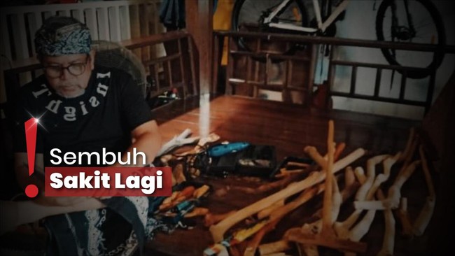 Diduga Dikirimi Penyakit Gaib, Unang Bagito Kini Jadi Pengrajin Kayu